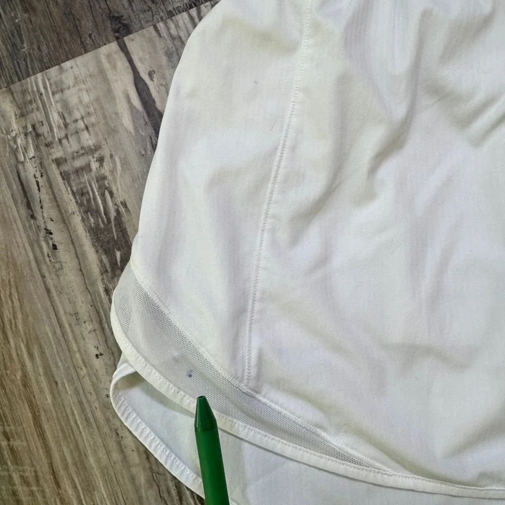 Lululemon Skort Womens 2 White Pace Rival Skirt Athletic Tennis Golf Pickleball